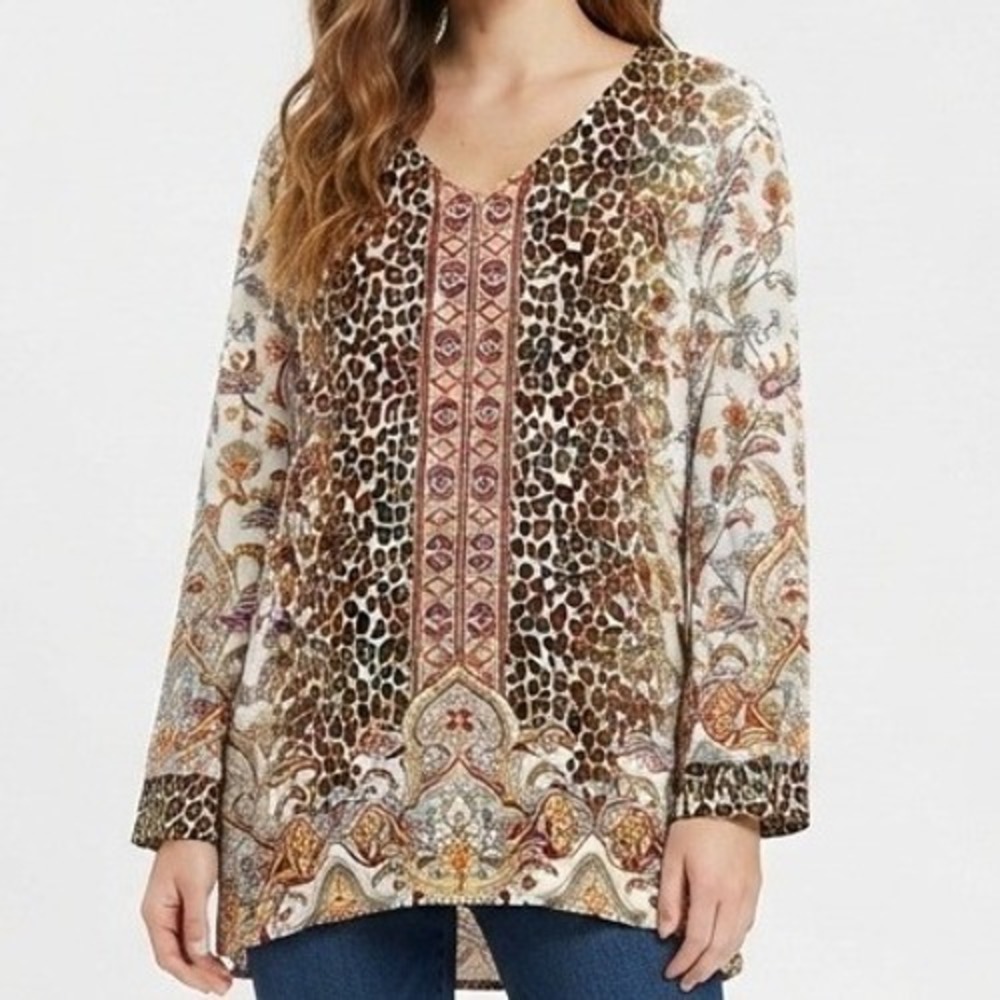 Chico's Tunic Top Women Size 2 Large White Paisley Leopard Floral Bell Sleeve